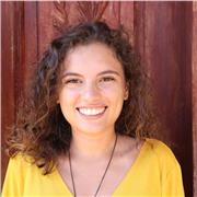 Laureata in relazioni internazionali offre lezioni di italiano e informatica per adulti e ragazzi